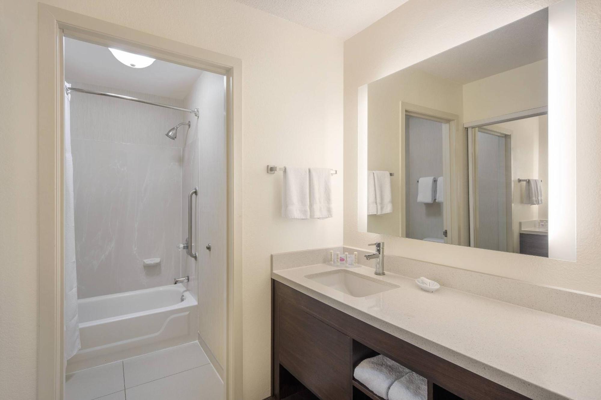 Residence Inn Indianapolis Airport Exterior foto