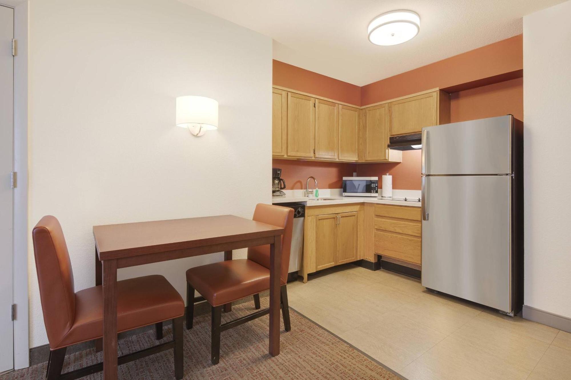 Residence Inn Indianapolis Airport Exterior foto
